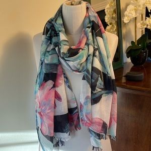 Lightweight Scarf